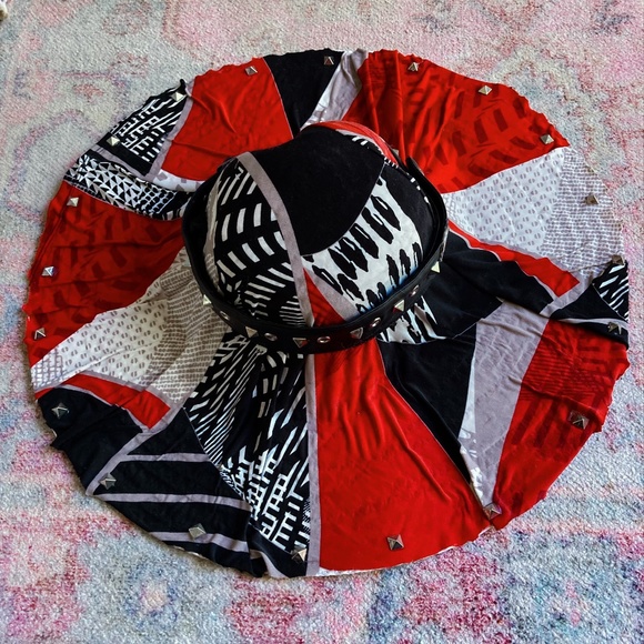 Customed Red & Black Studded Hat main image 4